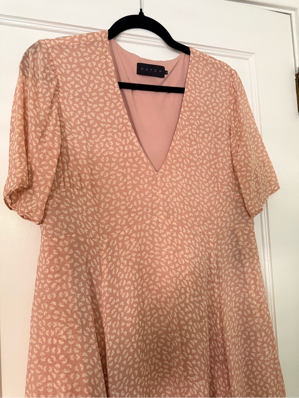 EUC - HATCH Maya maternity dress in blush daisy - size 8-10 - Picture 11 of 16
